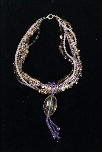 COLLIER 