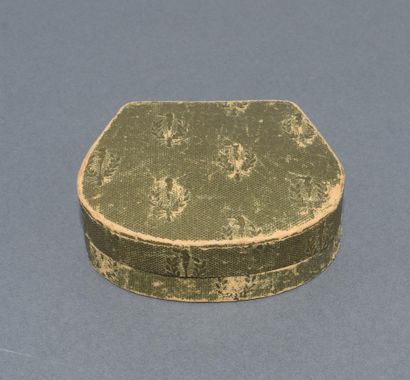 MOUTRE A GOUSSET en or jaune 18k (750/°°)...