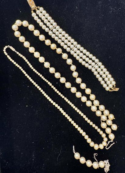 FANTAISIE - ENSEMBLE de colliers, bracelets...
