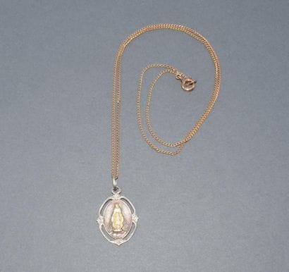 CHAINE en or jaune 18k (750/°°) maille gourmette...