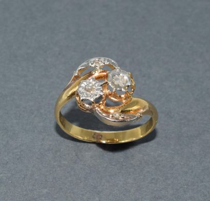 BAGUE ANCIENNE en or jaune 18k (750/°°) ornée...