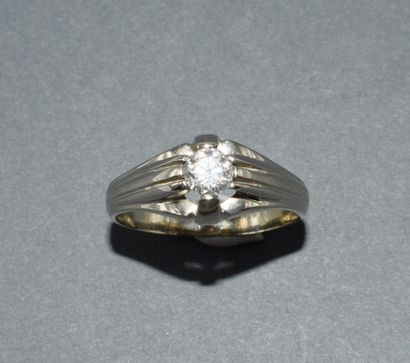 BAGUE chevalière d'homme en or blanc 18k...