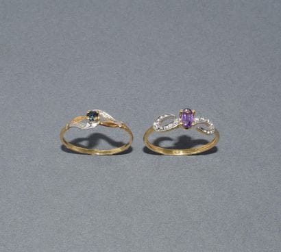 Lot de 2 BAGUES en or jaune 18k (750/°°),...