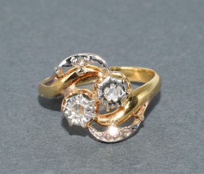 BAGUE ANCIENNE en or jaune 18k (750/°°) ornée...