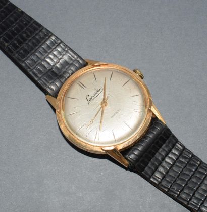 LACORDA
Montre signée LACORDA, le boitier...