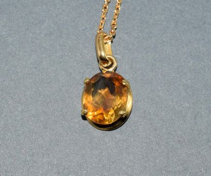 COLLIER en or jaune 18k (750/°°), chaine...
