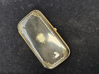 ETUI formant carnet de bal en métal à décor...