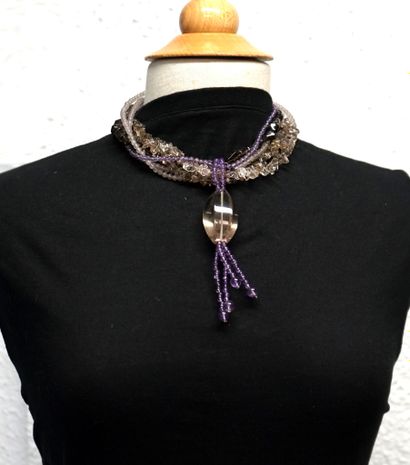 COLLIER 