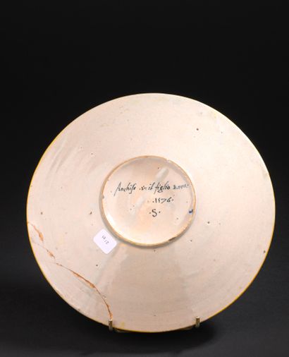 Venice
Majolica tondino dish with polychrome...
