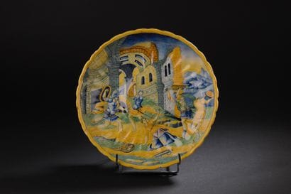 Italy
Crespina bowl with polychrome decoration...