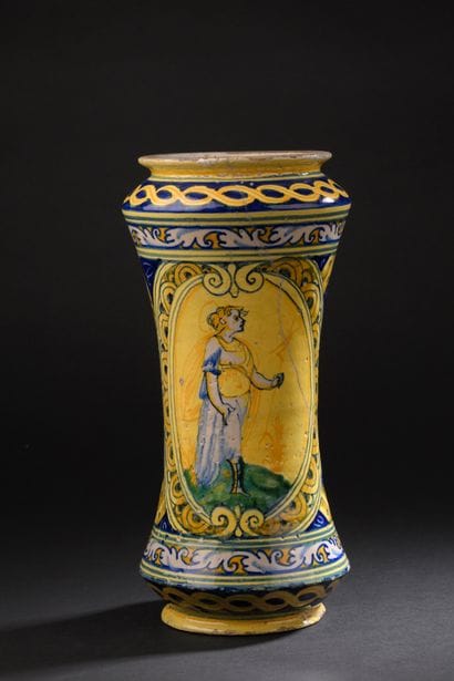 Palermo
Curved majolica albarello with polychrome...