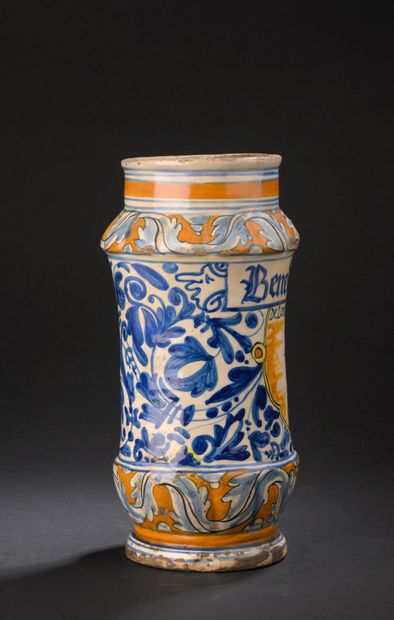 Montpellier
Albarello in majolica with polychrome...