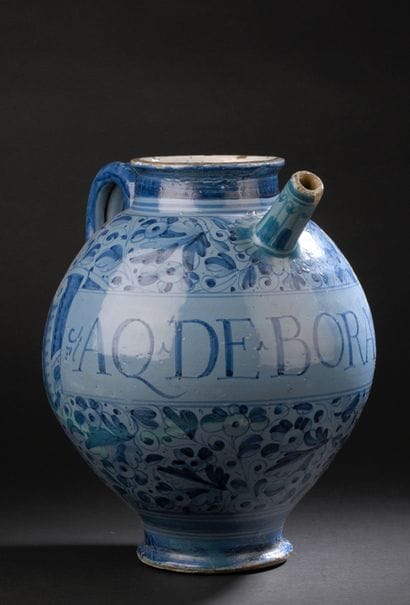 Venice or Marche
A majolica pegbox decorated...