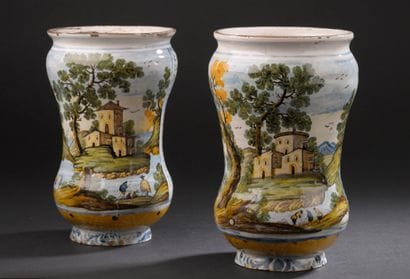 Castelli
Two slightly arched earthenware...