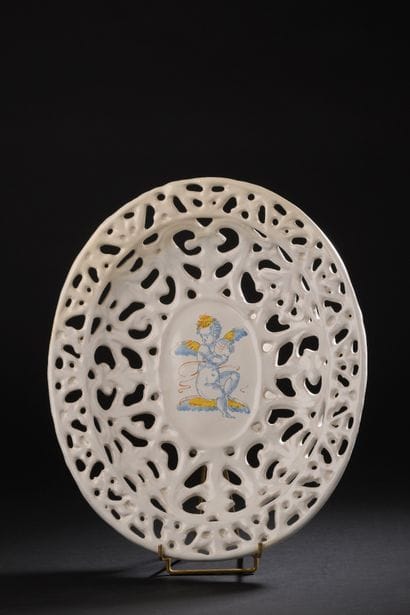 Faenza
Oval openwork bowl decorated with...
