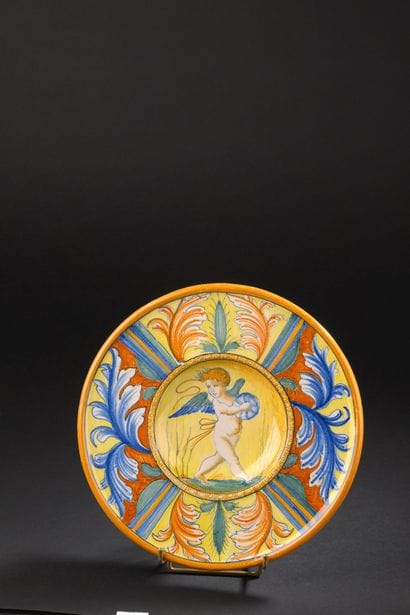 Italy
Round majolica dish with polychrome...