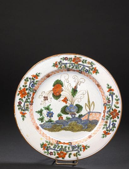 Faenza
Earthenware plate with polychrome...