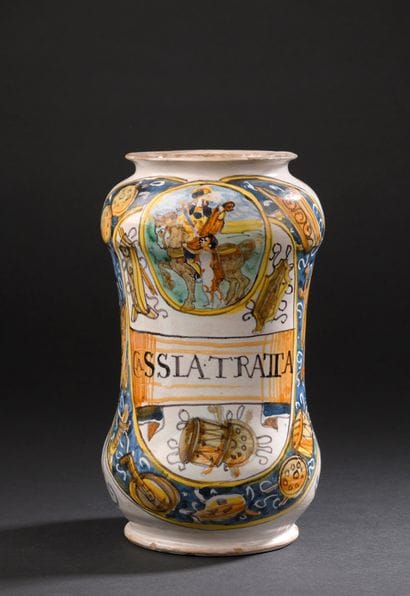 Italy, Deruta
Slightly curved majolica albarello...