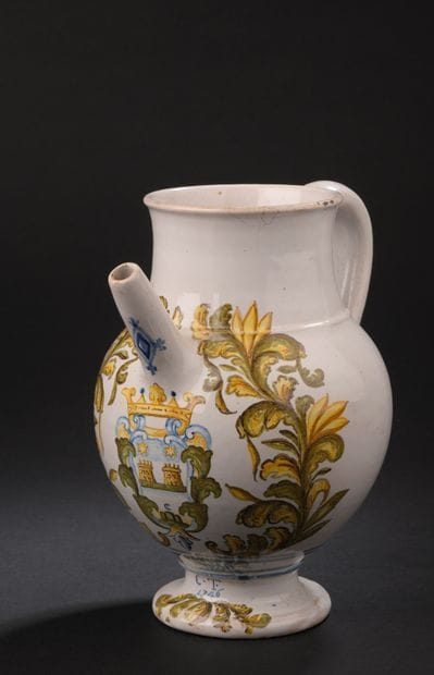 CASTELLI
Earthenware dish with polychrome...