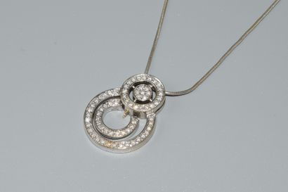 PENDENTIF et CHAINE en or blanc 18k (750/°°)...