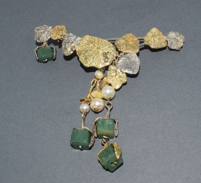 BROCHE en or jaune 18k (750/°°) et argent...