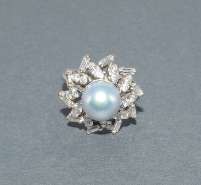 BAGUE MARGUERITE en or blanc 18k (750/°)...