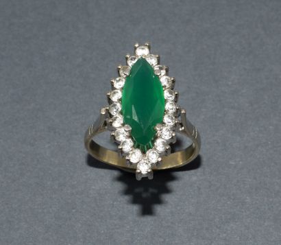 MARQUISE RING in 18k (750/°°) yellow gold...