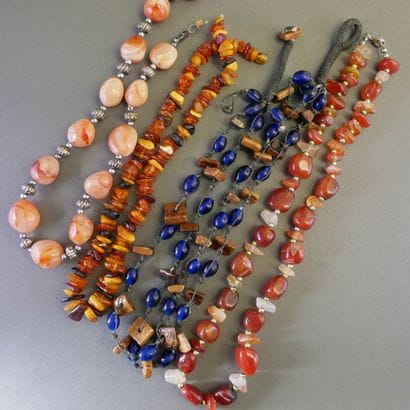 FANTAISIE LOT including necklaces, earrings...