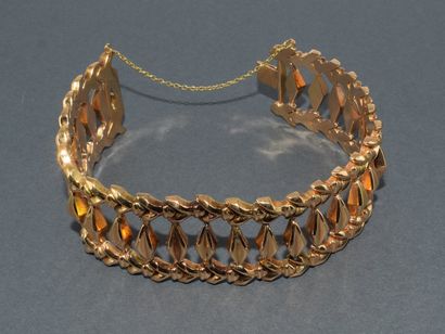 BRACELET in 18k (750/°°) yellow gold adorned...