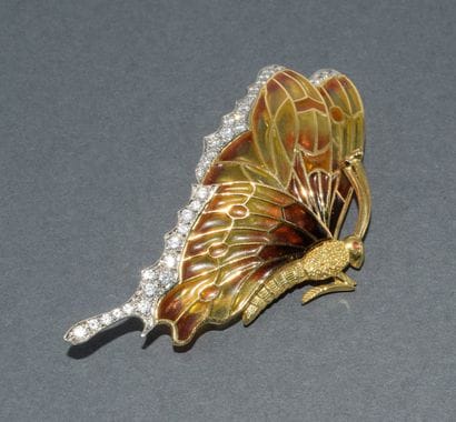 18k (750/°°) yellow gold BROCHURE hallmarked...