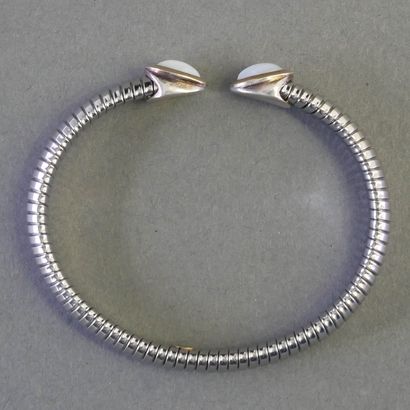 Semi-rigid open bracelet in 
