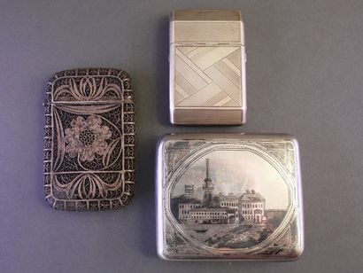 Set of 3 silver cigarette boxes (min 800/°°)...