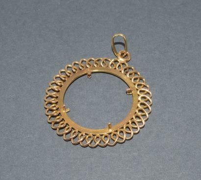 EMPTY WALL HOLDER in 18k (750/°°) yellow...