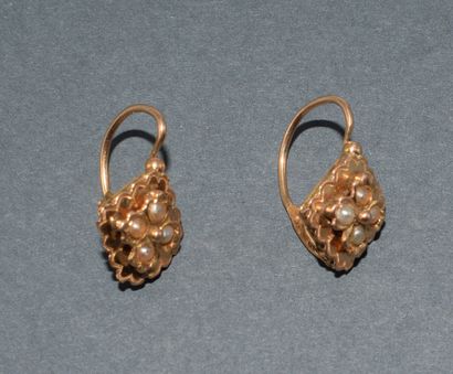 PAIR OF DORMEUSES in 18k (750/°°) yellow...