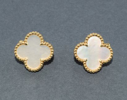 VAN CLEEF & ARPELS
PAIR OF EARRINGS in 18k...