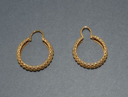 PAIR OF CRÉOLES in 18k (750/°°) yellow gold...