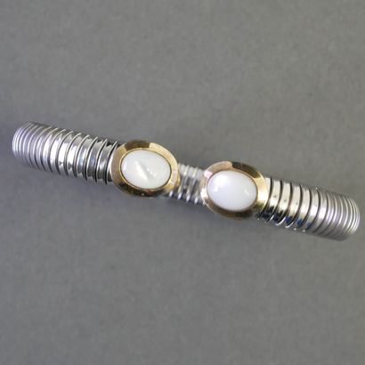 Semi-rigid open bracelet in 