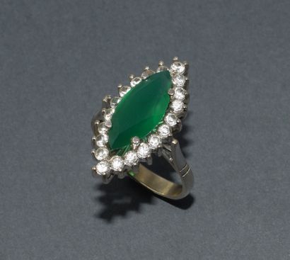 MARQUISE RING in 18k (750/°°) yellow gold...