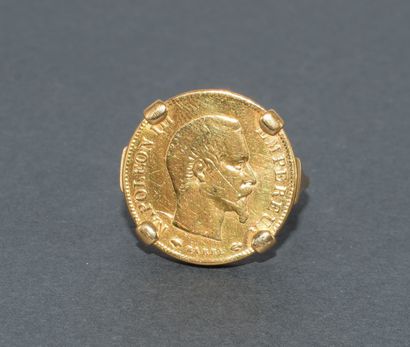PIÈCE RING in 18k (750/°°) yellow gold adorned...