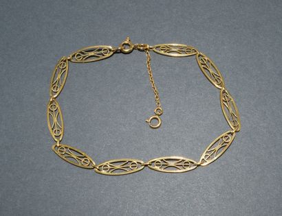 BRACELET in 18k (750/°°) yellow gold, oblong...