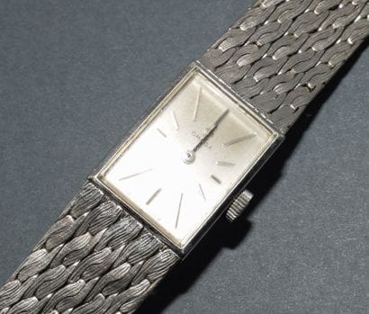 OMEGA
LADY'S WATCH in 18k (750/°°) white...