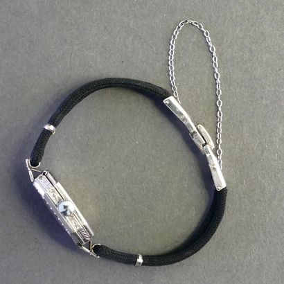 WATCH in platinum (minimum 850/°°) with rectangular...