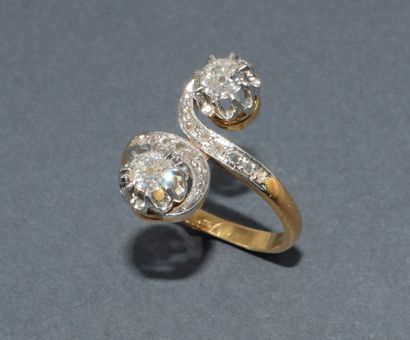 YOU & ME RING in 18k (750/°°) yellow gold...