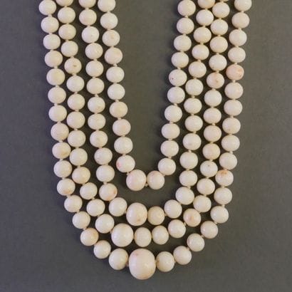 MULTIRANG COLLAR of falling pale angel-skin...