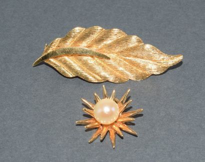 LOT in 18k (750/°°) yellow gold consisting...