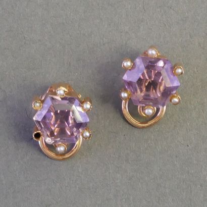 PAIR OF EAR CLIPS in 18k (750/°°) rose gold,...