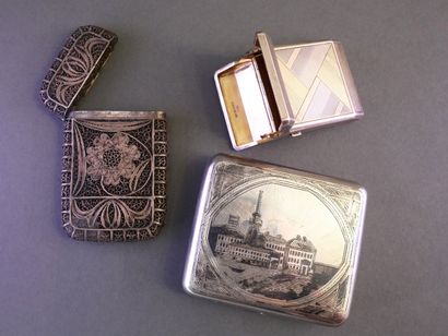 Set of 3 silver cigarette boxes (min 800/°°)...