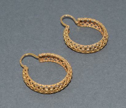 PAIR OF CRÉOLES in 18k (750/°°) yellow gold...