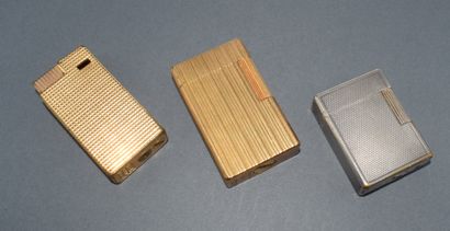 LOT of 3 lighters including : 
1 DUPONT BRIQUET...