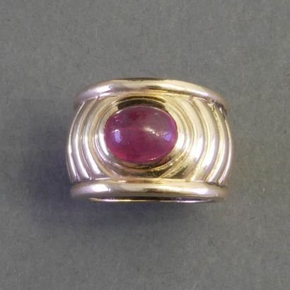 RING in 14k yellow (585/°°) with gadroon...